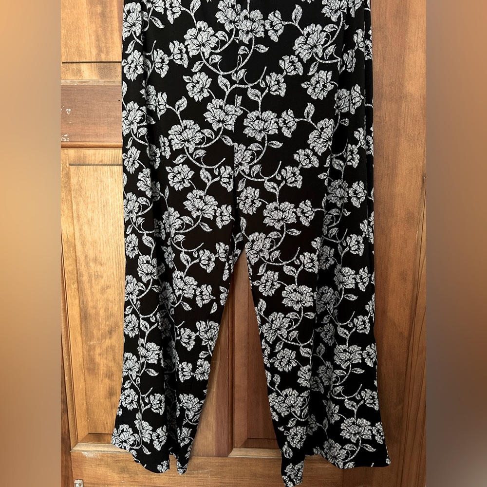 Grace The Perfect Fit Floral Black and White Pants